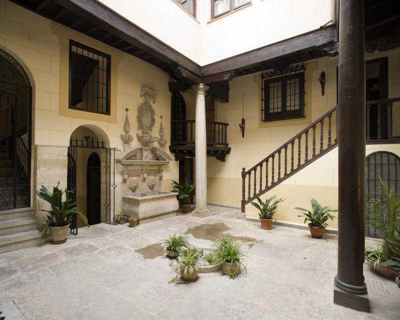Palacio De Mariana Pineda Granada Exterior foto